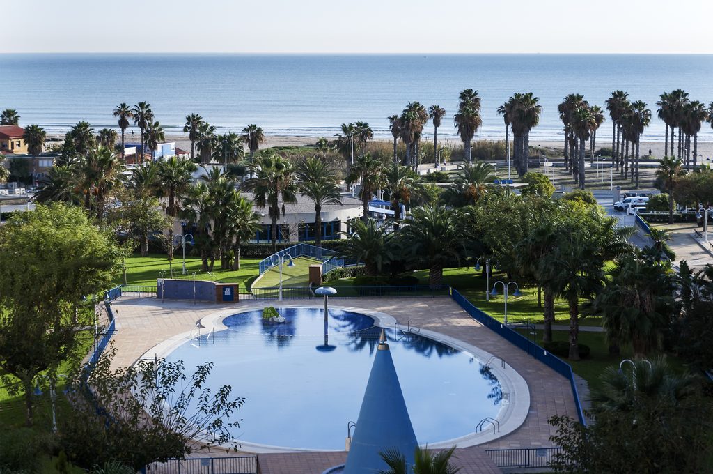 Sea view and swimming pool at Patacona Beach Apartment 2 in Valencia